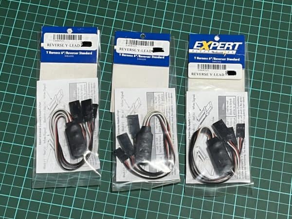 Servo Reverse Y-Lead 6" New. (Code R024) - Image 2