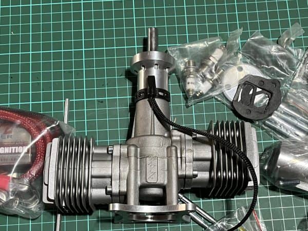 XYZ 53cc Gas Engine. New In Box  Code (E038) - Image 7