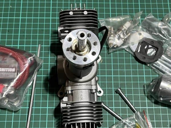 XYZ 53cc Gas Engine. New In Box  Code (E038) - Image 8
