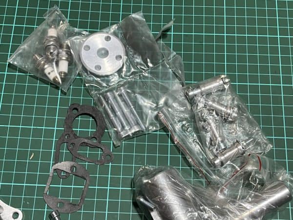 XYZ 53cc Gas Engine. New In Box  Code (E038) - Image 9