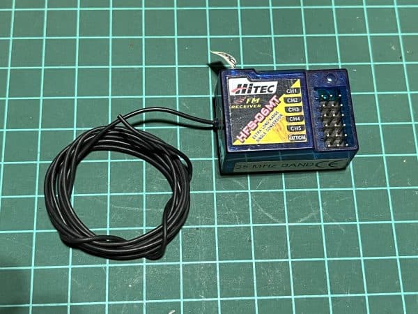 Hitec HFS-06MT 35MHz 6CH FM Receiver (Code 061)