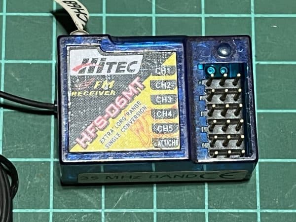 Hitec HFS-06MT 35MHz 6CH FM Receiver (Code 061) - Image 2