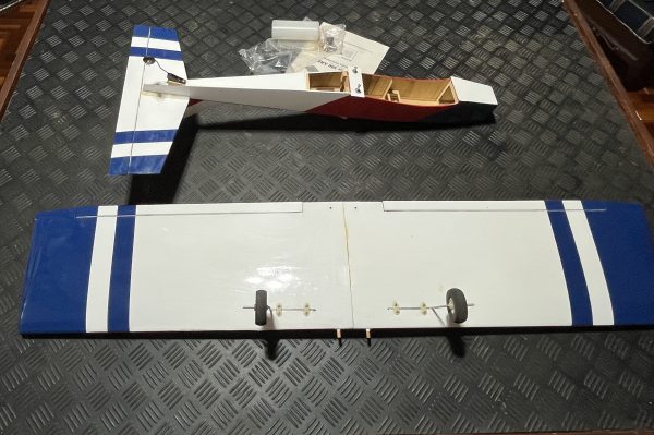 Sonic 500 ARF. 25-40 2-Stroke (Code 069) - Image 7