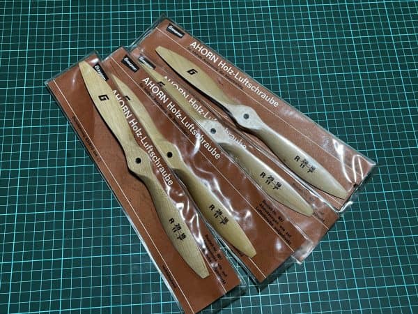 11 X 7 Wood Prop. Graupner. New. (Code 109)