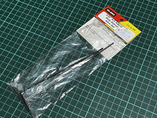 Aileron Control Horn Set. 3/32" Du-Bro. (Code 126)