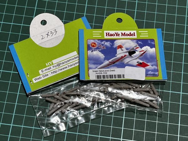 Pivot Hinges . Haoye 2x33mm (10Pcs) (Code 179)