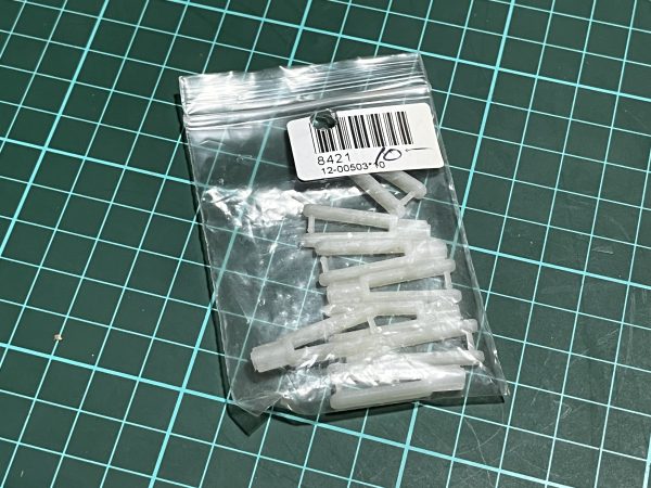 Nylon Clevis. 8 in Pack (Code 183)