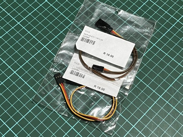 Servo Extension 300mm. (Code 215)