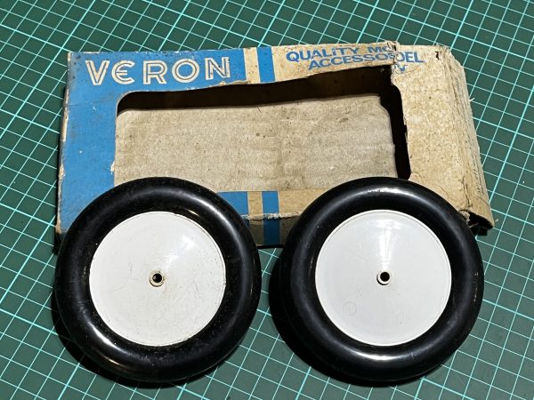 Palmer-Cord Vintage Scale Wheels. 3-3/4" (95mm) (Code 366) - Image 3